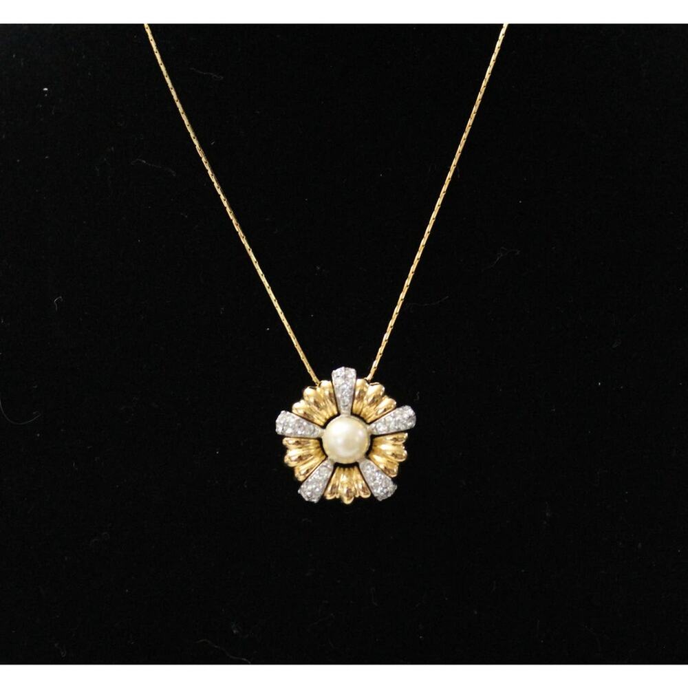 Beautiful Vintage Gold, Rhinestone, and Glass Pearl 16 Inch Necklace N60